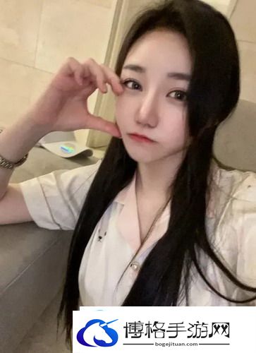 美女和男生一起努力的生猴子：共创未来的美好寓言，激励人心！