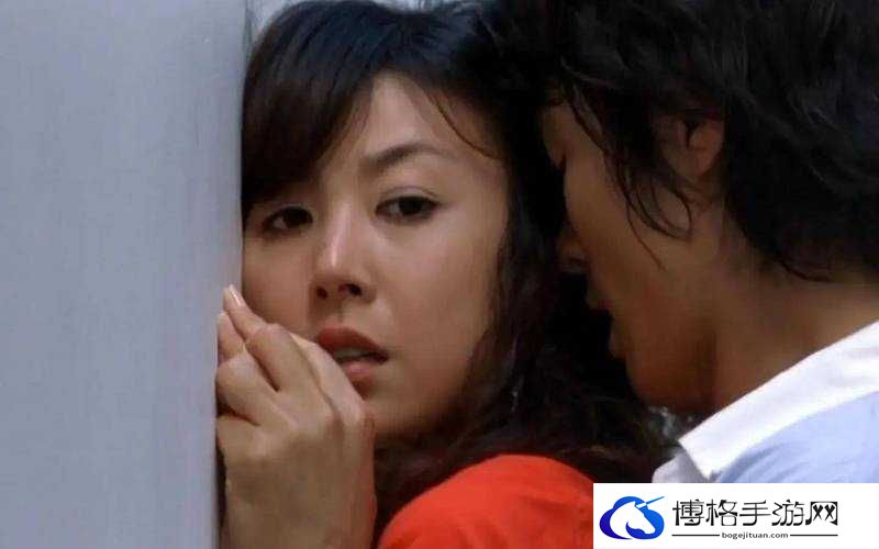 性与爱交织的都市故事：黄色毛片背后的人性探索