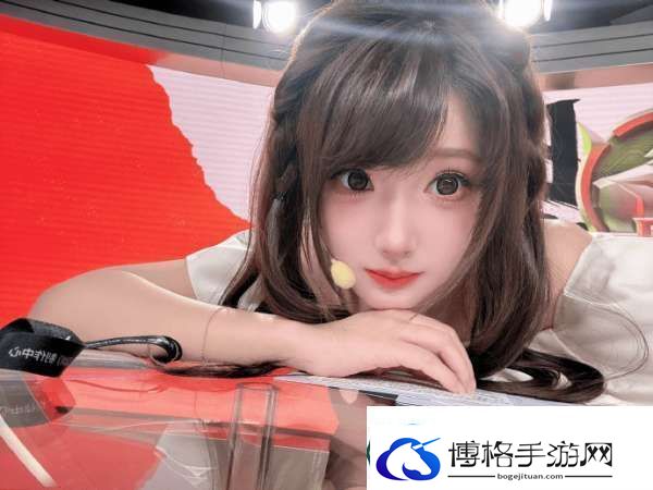 琪琪发布K甲解说席自拍并配文