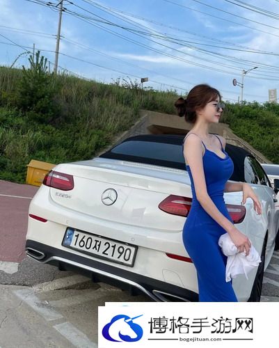 草莓香蕉菠萝蜜丝瓜怎么做：一场舌尖上的异国风情之旅！