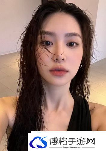 冷艳与温情交织的故事！《我的冷艳妈妈林若曦》小说全文带你走进母爱的深邃与复杂！