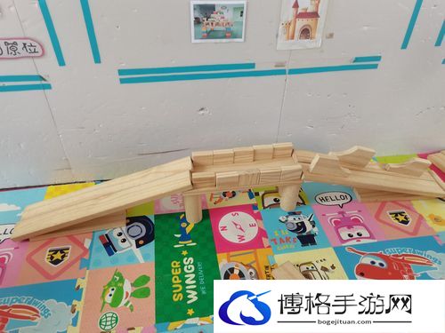 搭了个桥游戏怎么更换任务和帽子？搭了个桥更换任务和帽子-了解角色成长的里程碑